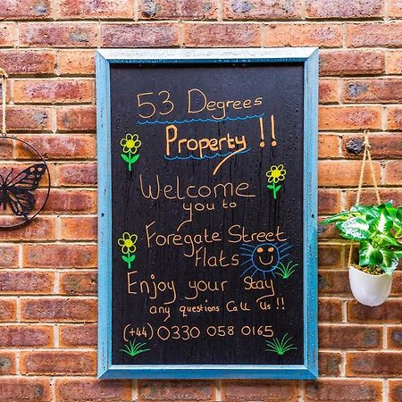 Stylish Chester City Centre Apartment By 53 Degrees Property, Ideal For Couples & Business Professionals - Sleeps 4 외부 사진