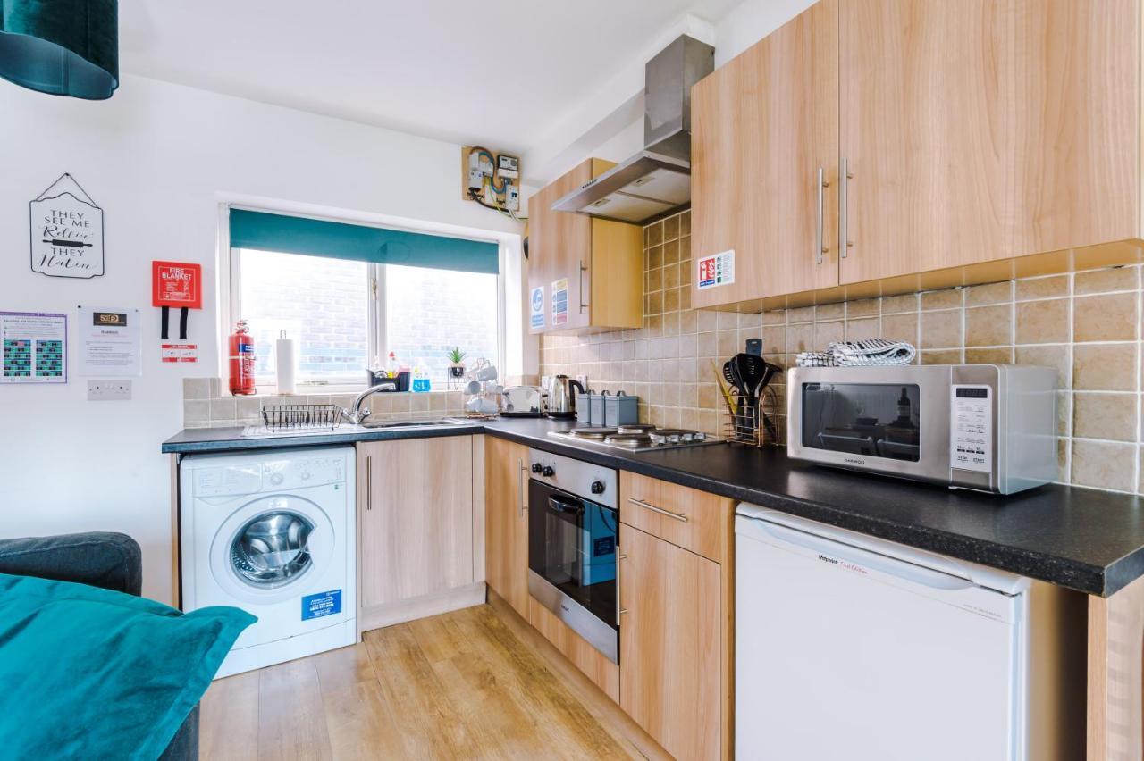 Stylish Chester City Centre Apartment By 53 Degrees Property, Ideal For Couples & Business Professionals - Sleeps 4 외부 사진