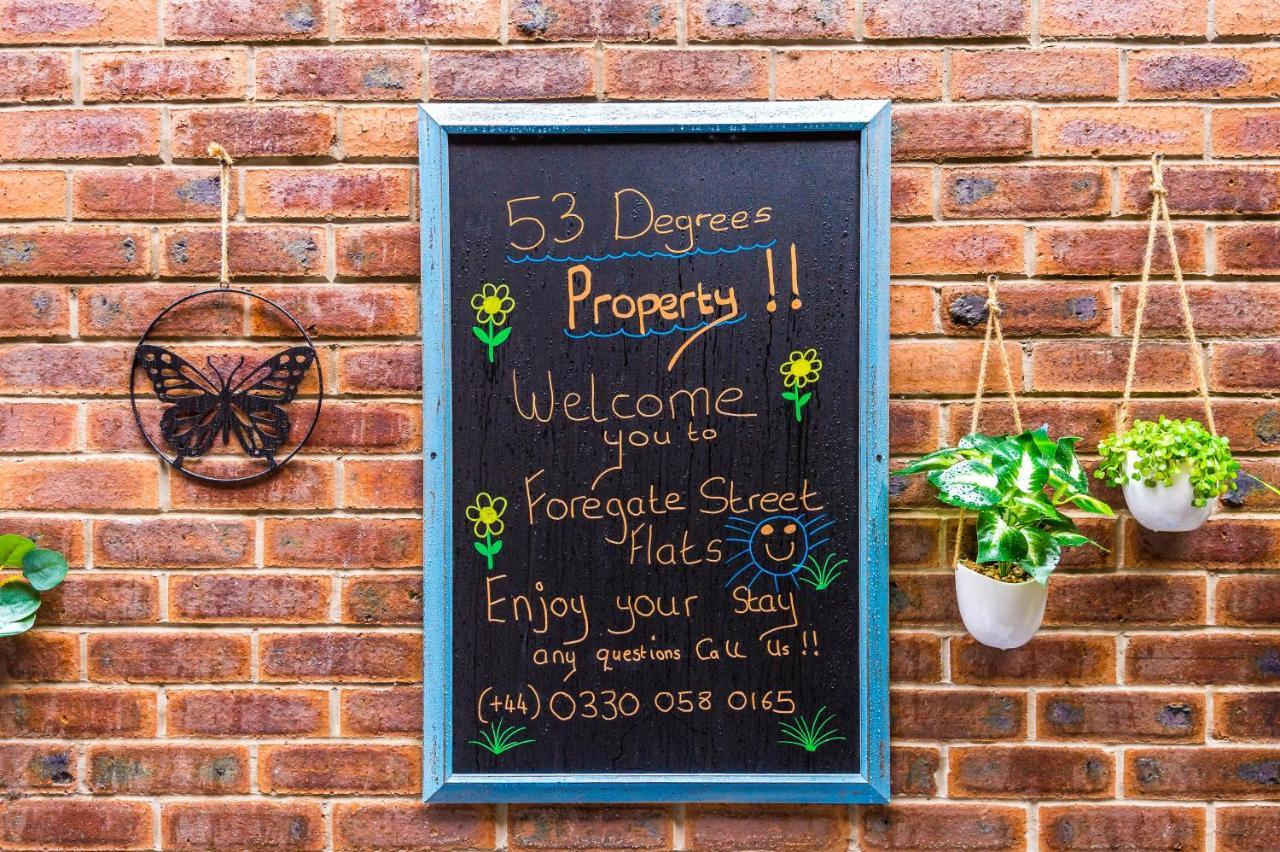 Stylish Chester City Centre Apartment By 53 Degrees Property, Ideal For Couples & Business Professionals - Sleeps 4 외부 사진